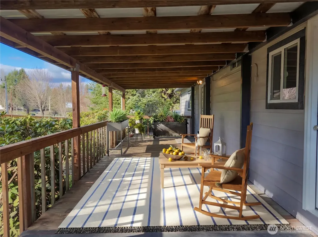 733 Tipsoo Loop S Rainier WA 98576