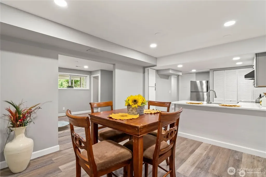 842 S 143rd Place Burien WA 98168