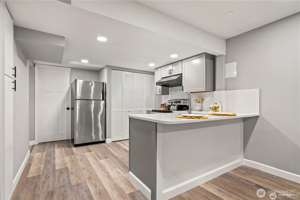 842 S 143rd Place Burien WA 98168