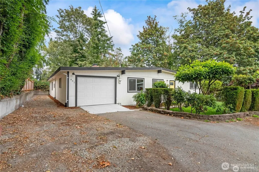 842 S 143rd Place Burien WA 98168