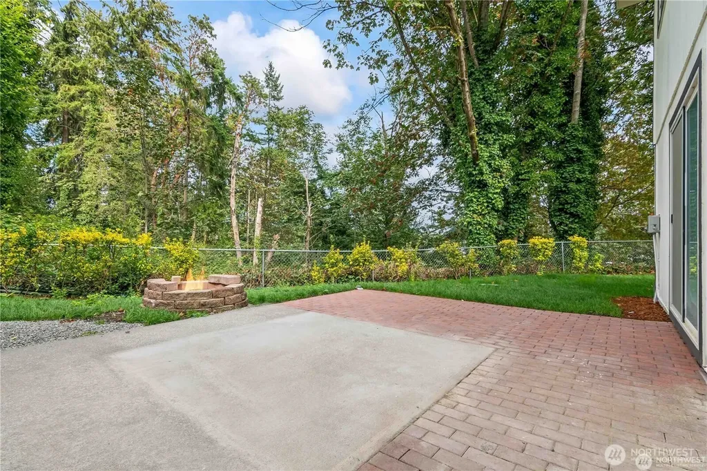 842 S 143rd Place Burien WA 98168