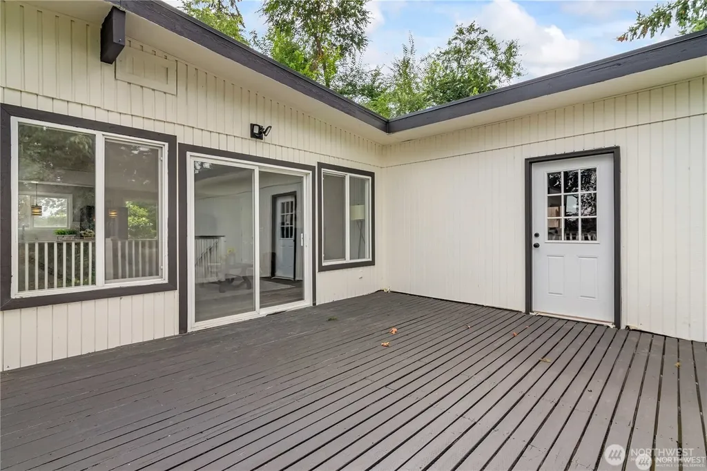 842 S 143rd Place Burien WA 98168