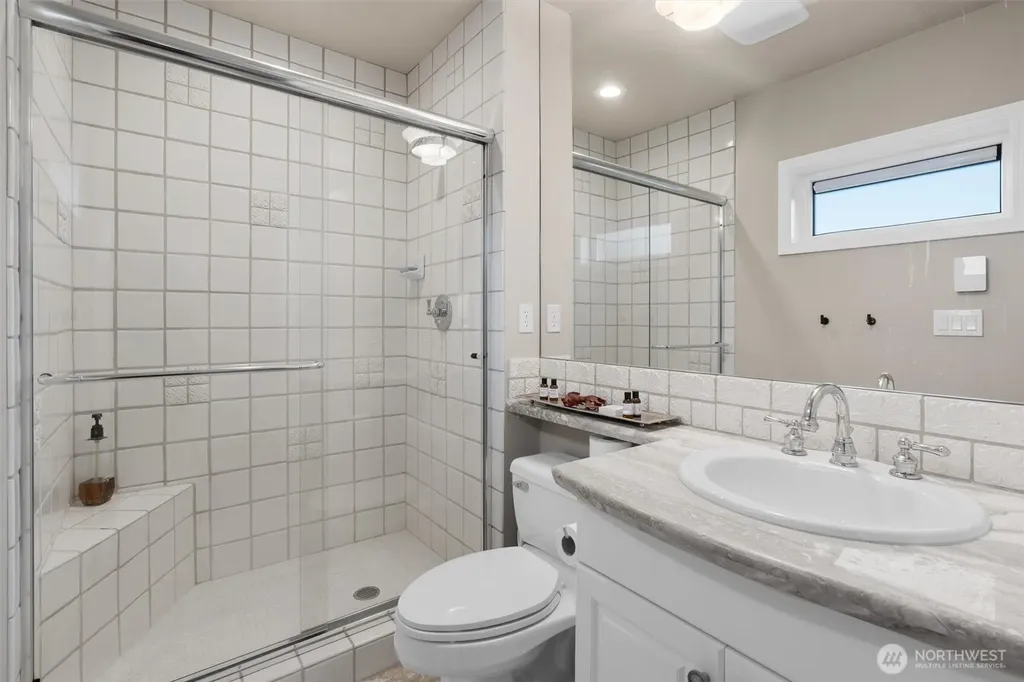 1005 Harbor Avenue SW Seattle WA 98116