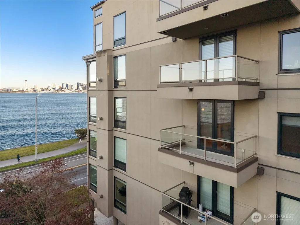 1005 Harbor Avenue SW Seattle WA 98116