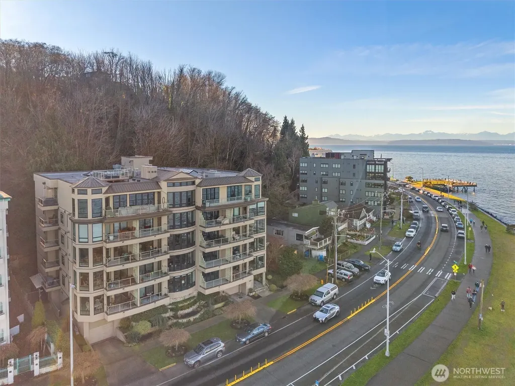 1005 Harbor Avenue SW Seattle WA 98116
