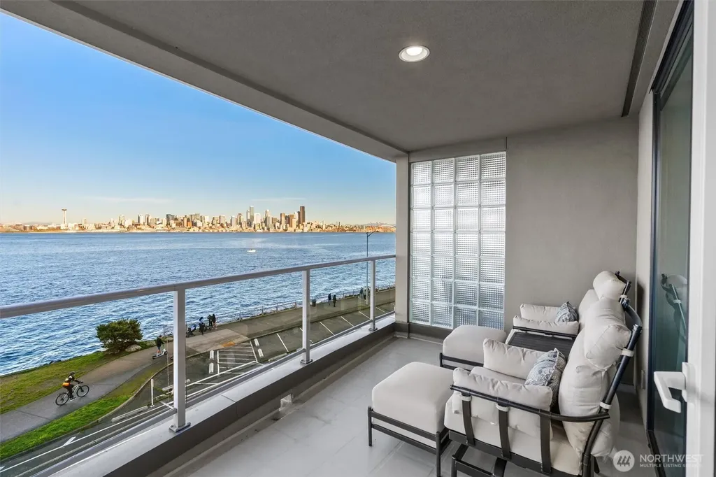 1005 Harbor Avenue SW Seattle WA 98116