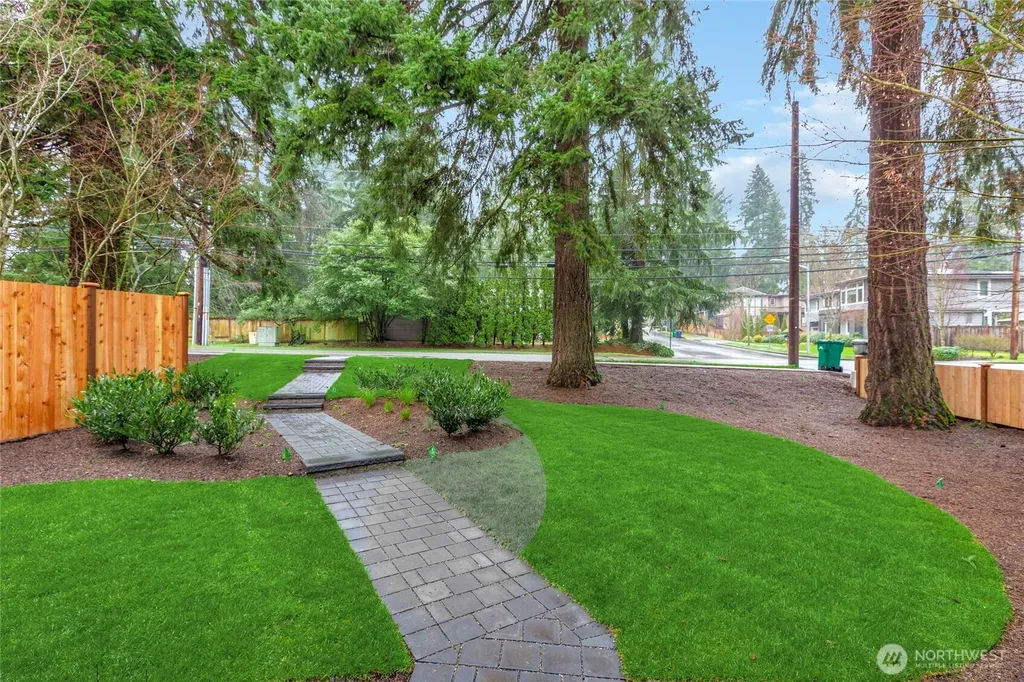 11607 NE 112th Street Kirkland WA 98033