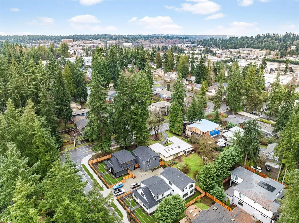 11128 116th Avenue NE Kirkland WA 98033