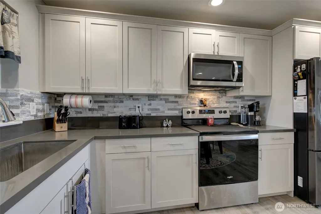 1436 Sand Pebble Avenue SW Ocean Shores WA 98569