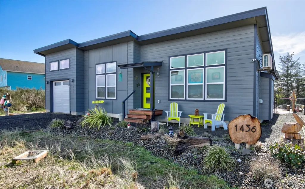 1436 Sand Pebble Avenue SW Ocean Shores WA 98569