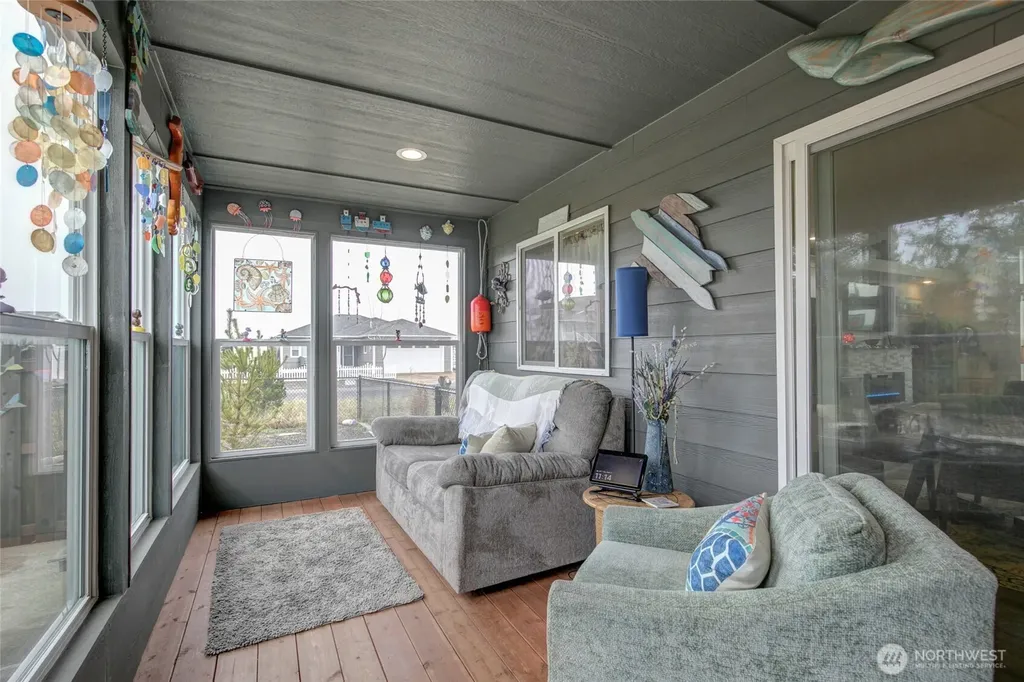 1436 Sand Pebble Avenue SW Ocean Shores WA 98569