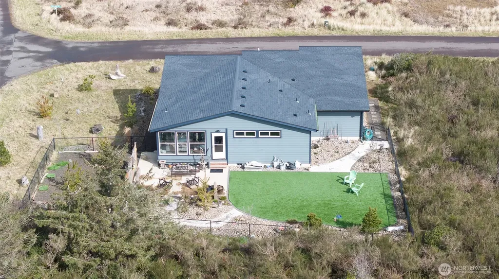 1436 Sand Pebble Avenue SW Ocean Shores WA 98569