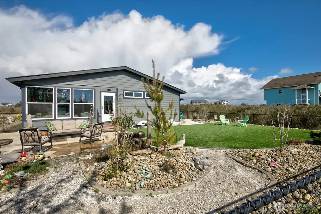1436 Sand Pebble Avenue SW Ocean Shores WA 98569