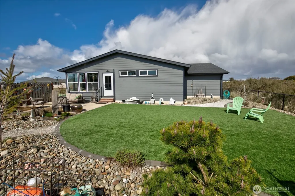 1436 Sand Pebble Avenue SW Ocean Shores WA 98569