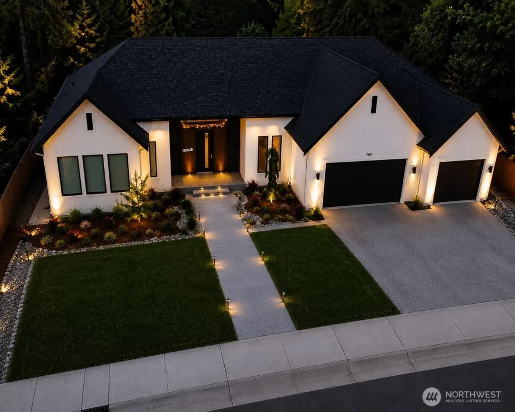 709 Chris David Drive Steilacoom WA 98388