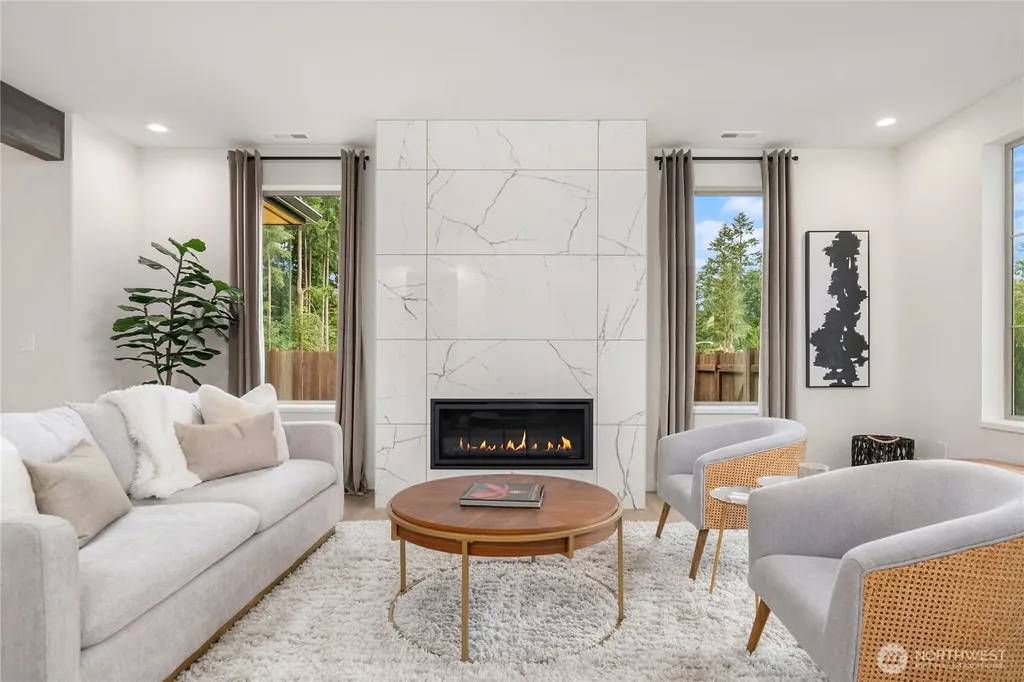 709 Chris David Drive Steilacoom WA 98388