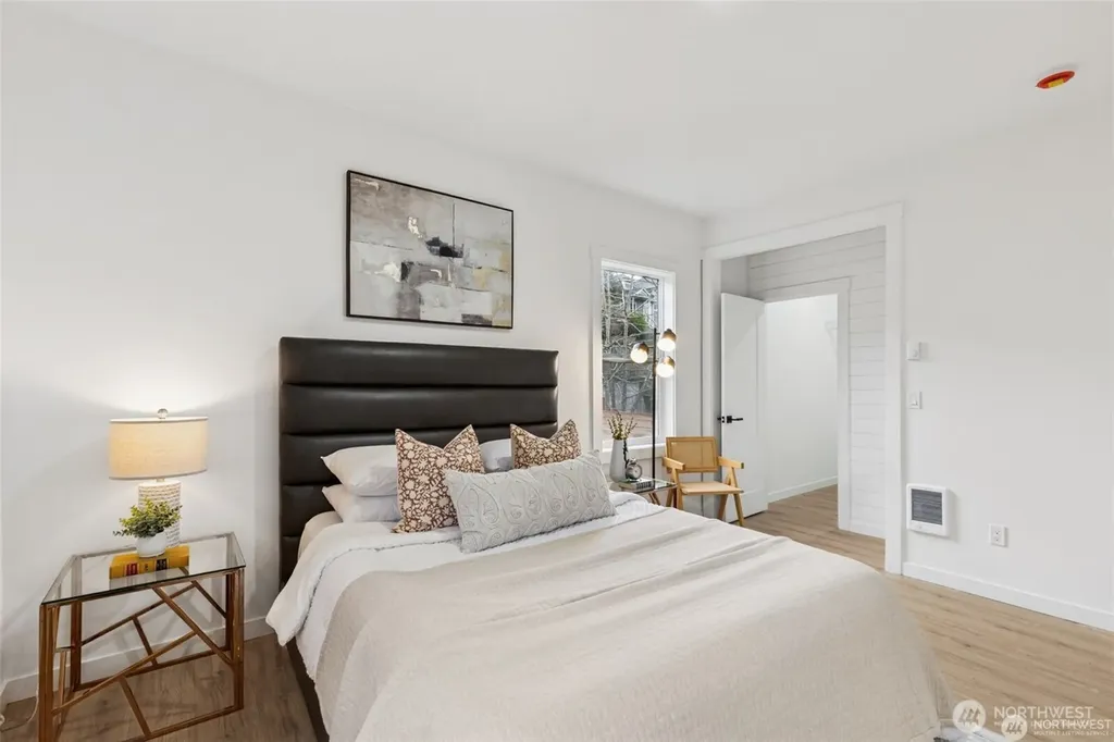 4002 Courtland Place S Seattle WA 98118