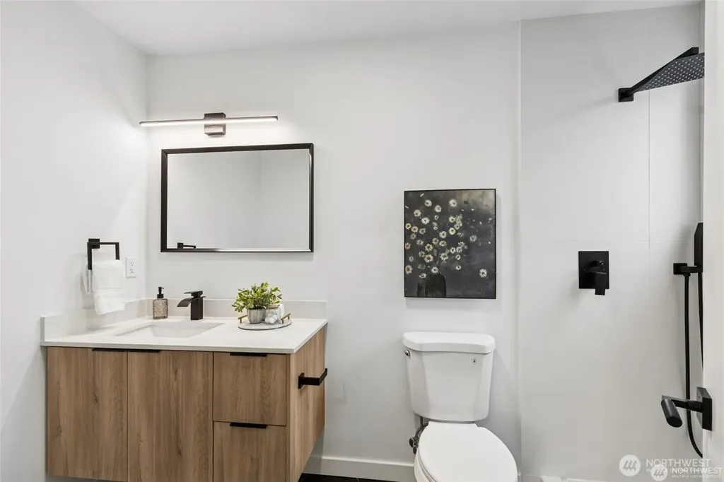 4002 Courtland Place S Seattle WA 98118