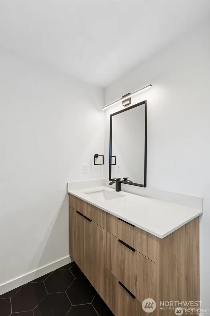 4002 Courtland Place S Seattle WA 98118