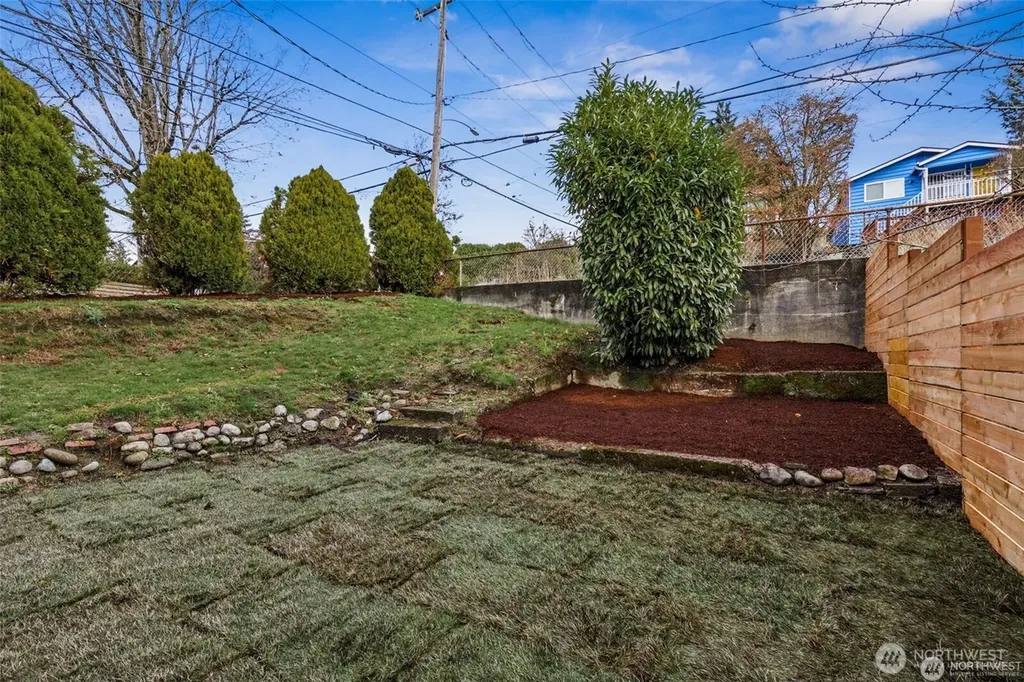4002 Courtland Place S Seattle WA 98118
