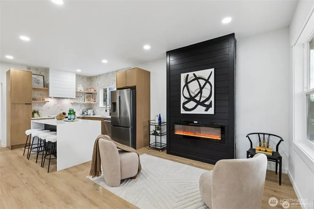 4002 Courtland Place S Seattle WA 98118
