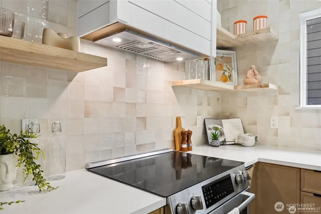 4002 Courtland Place S Seattle WA 98118