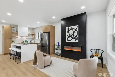 4002 Courtland Place S Seattle WA 98118