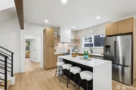 4002 Courtland Place S Seattle WA 98118
