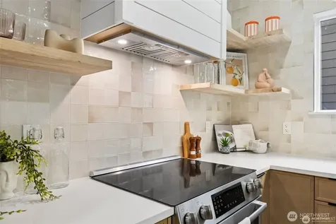 4002 Courtland Place S Seattle WA 98118