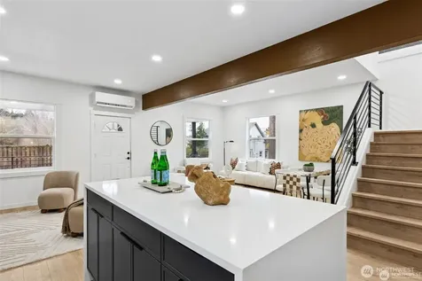 4002 Courtland Place S Seattle WA 98118