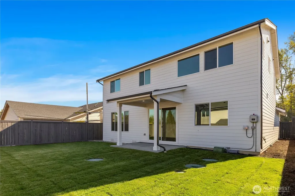 7156 90th Street Ct E Puyallup WA 98371