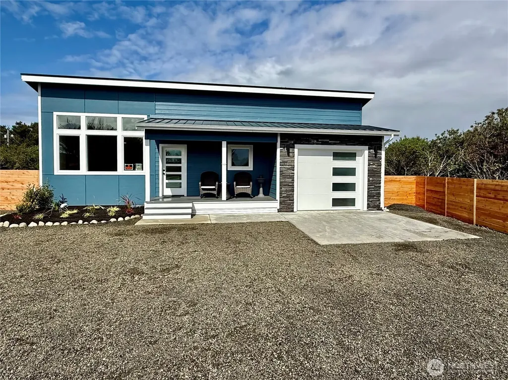 718 Reporter Court Ocean Shores WA 98569