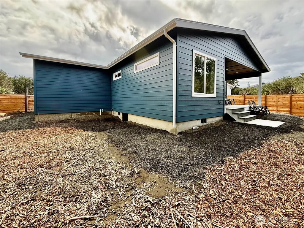 718 Reporter Court Ocean Shores WA 98569