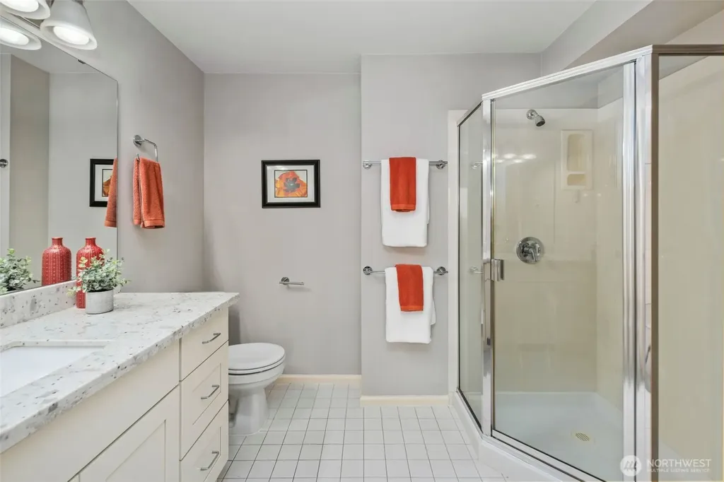 559 Mcgraw Street Seattle WA 98109
