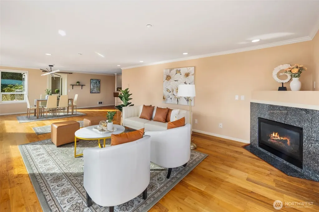559 Mcgraw Street Seattle WA 98109