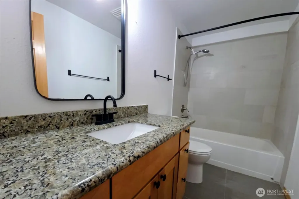 12421 74th Lane Seattle WA 98178