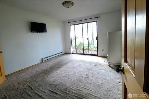 12421 74th Lane Seattle WA 98178
