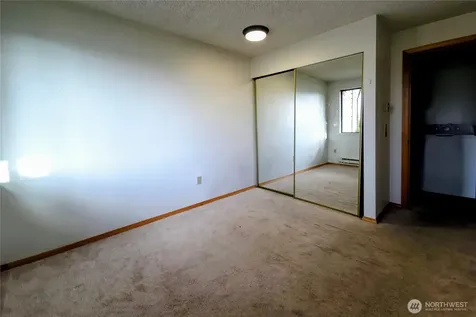 12421 74th Lane Seattle WA 98178
