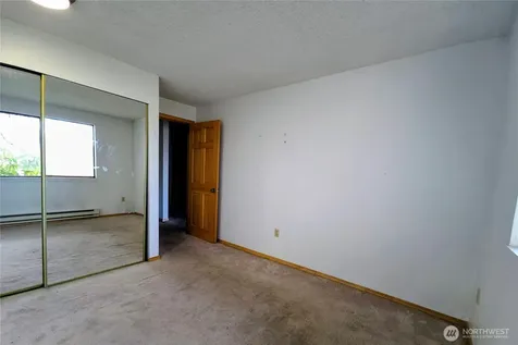 12421 74th Lane Seattle WA 98178