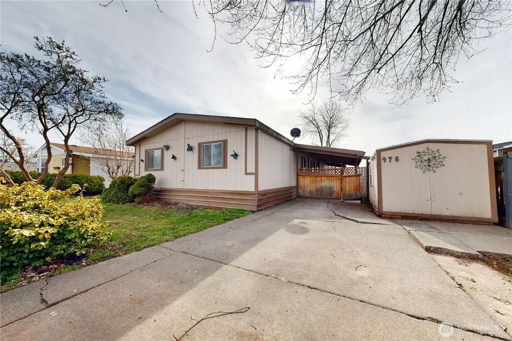 976 NE Dawson Avenue College Place WA 99324
