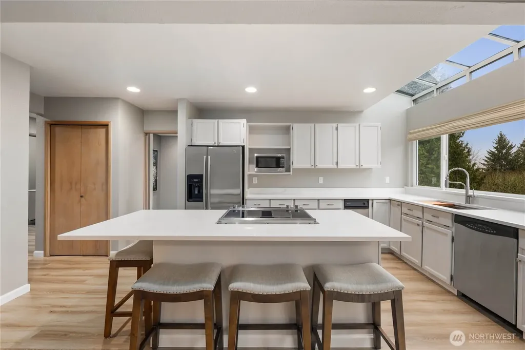 6021 158th Place NE Redmond WA 98052