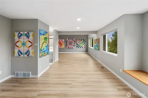 6021 158th Place NE Redmond WA 98052