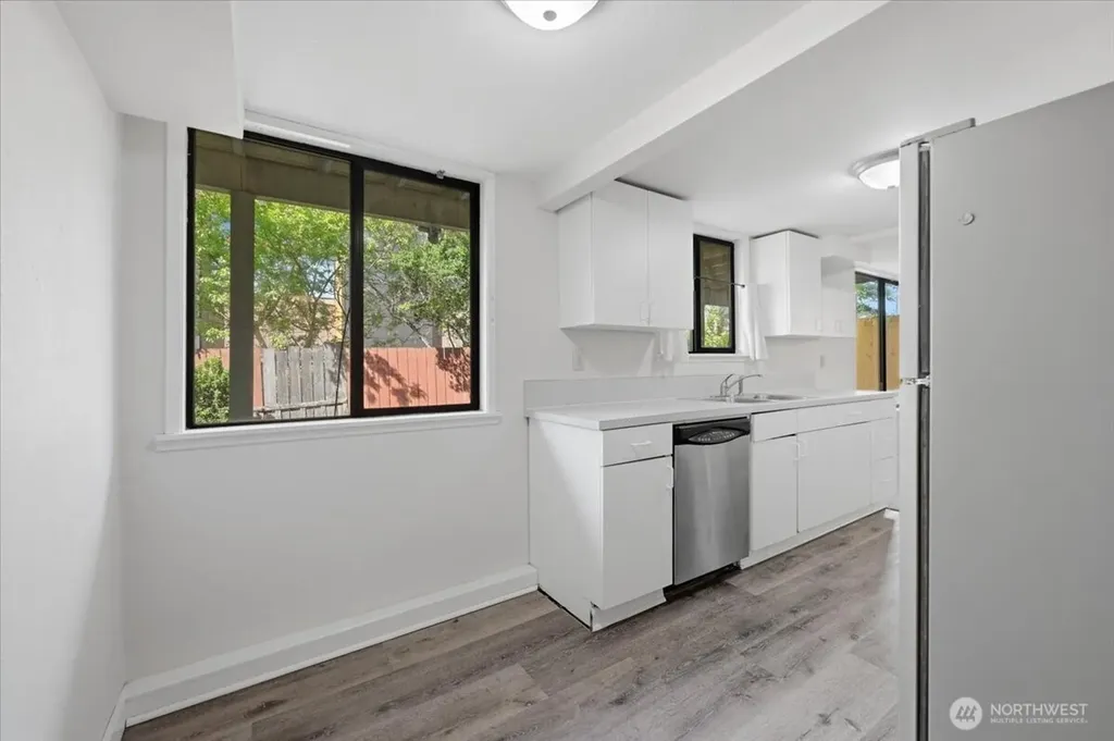 6251 3rd Avenue NW Seattle WA 98107