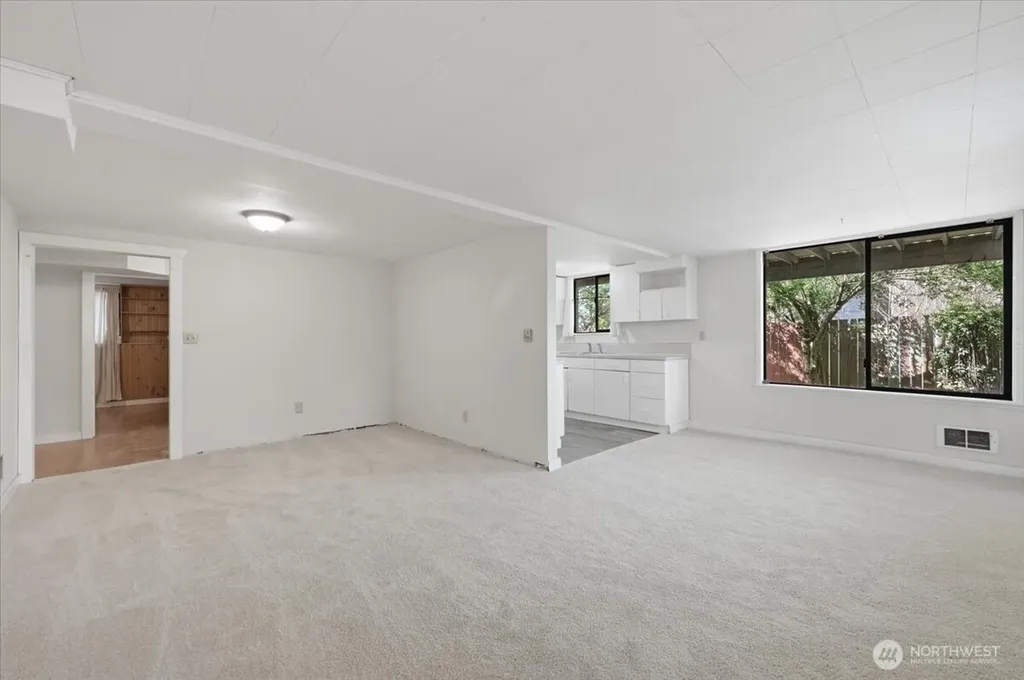 6251 3rd Avenue NW Seattle WA 98107