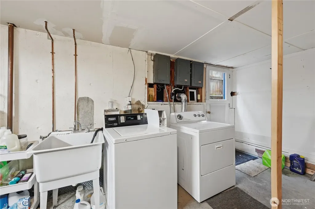 6251 3rd Avenue NW Seattle WA 98107