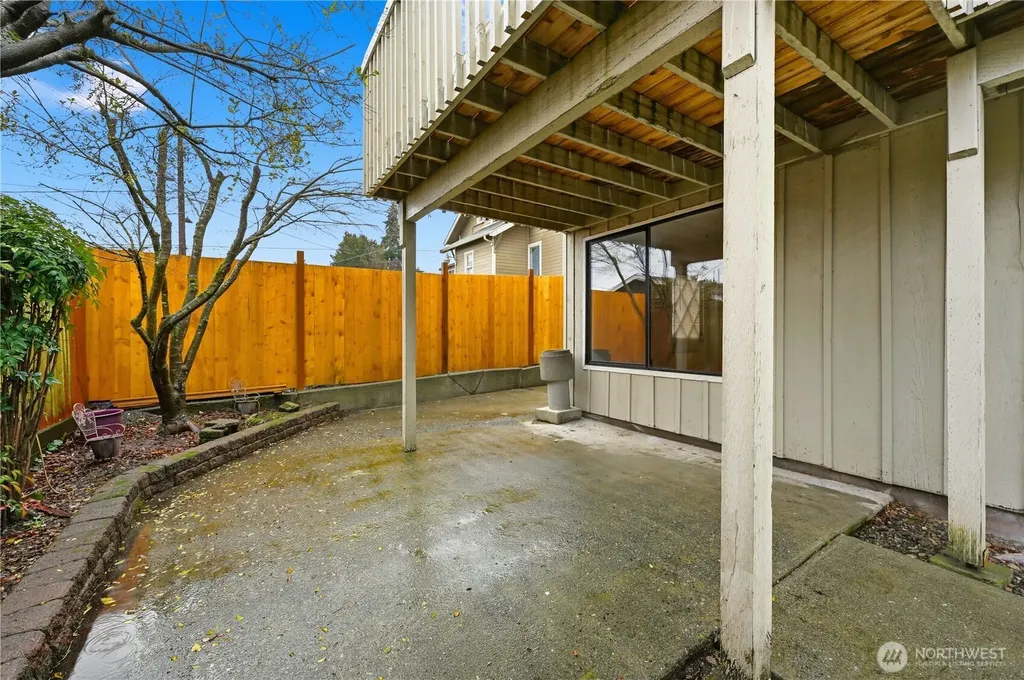6251 3rd Avenue NW Seattle WA 98107