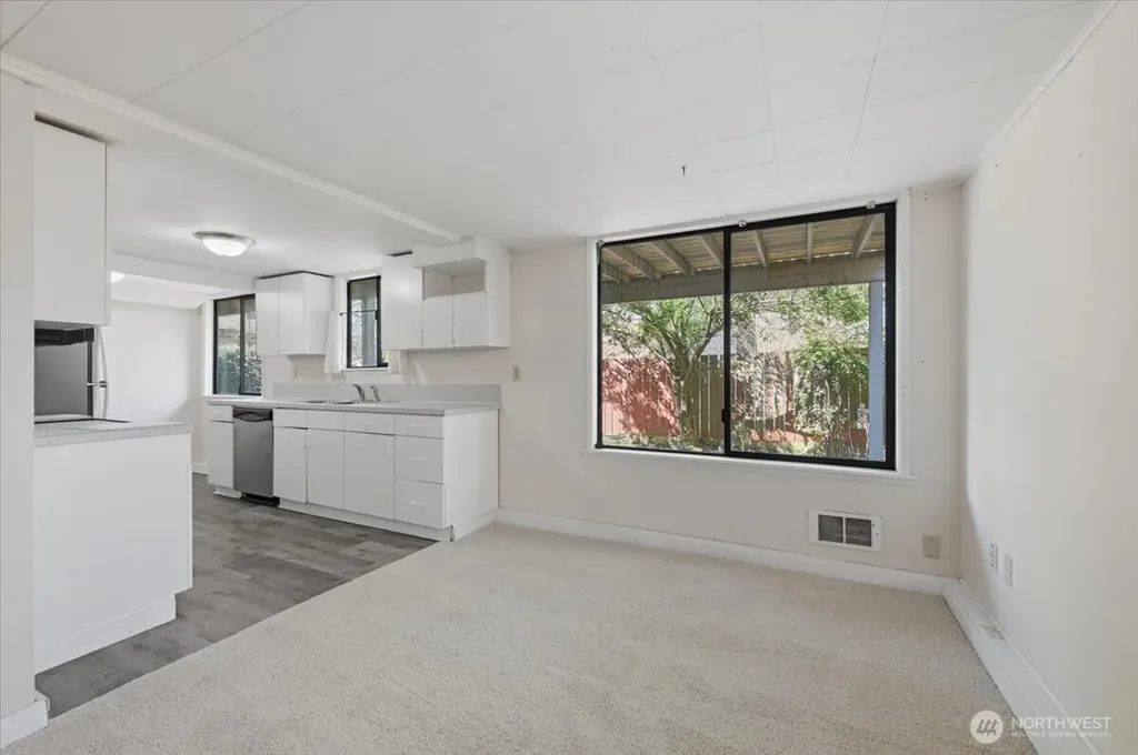 6251 3rd Avenue NW Seattle WA 98107
