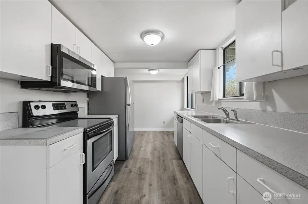 6251 3rd Avenue NW Seattle WA 98107