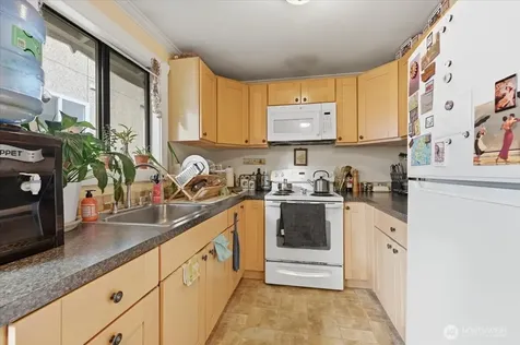 6251 3rd Avenue NW Seattle WA 98107