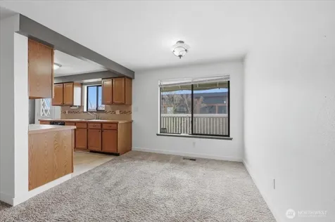 6251 3rd Avenue NW Seattle WA 98107